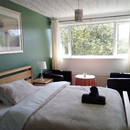 1 Luxurious Double Bedroom With Private Shower Reading Buitenkant foto