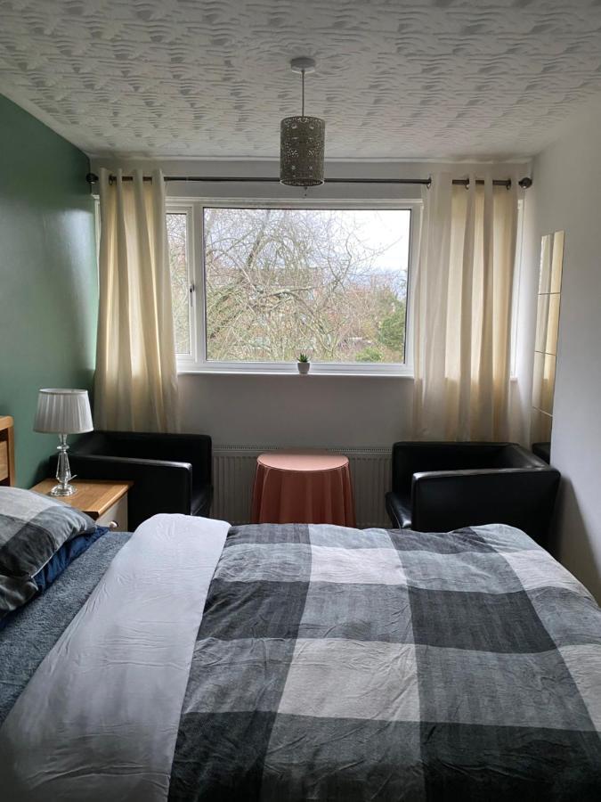 1 Luxurious Double Bedroom With Private Shower Reading Buitenkant foto