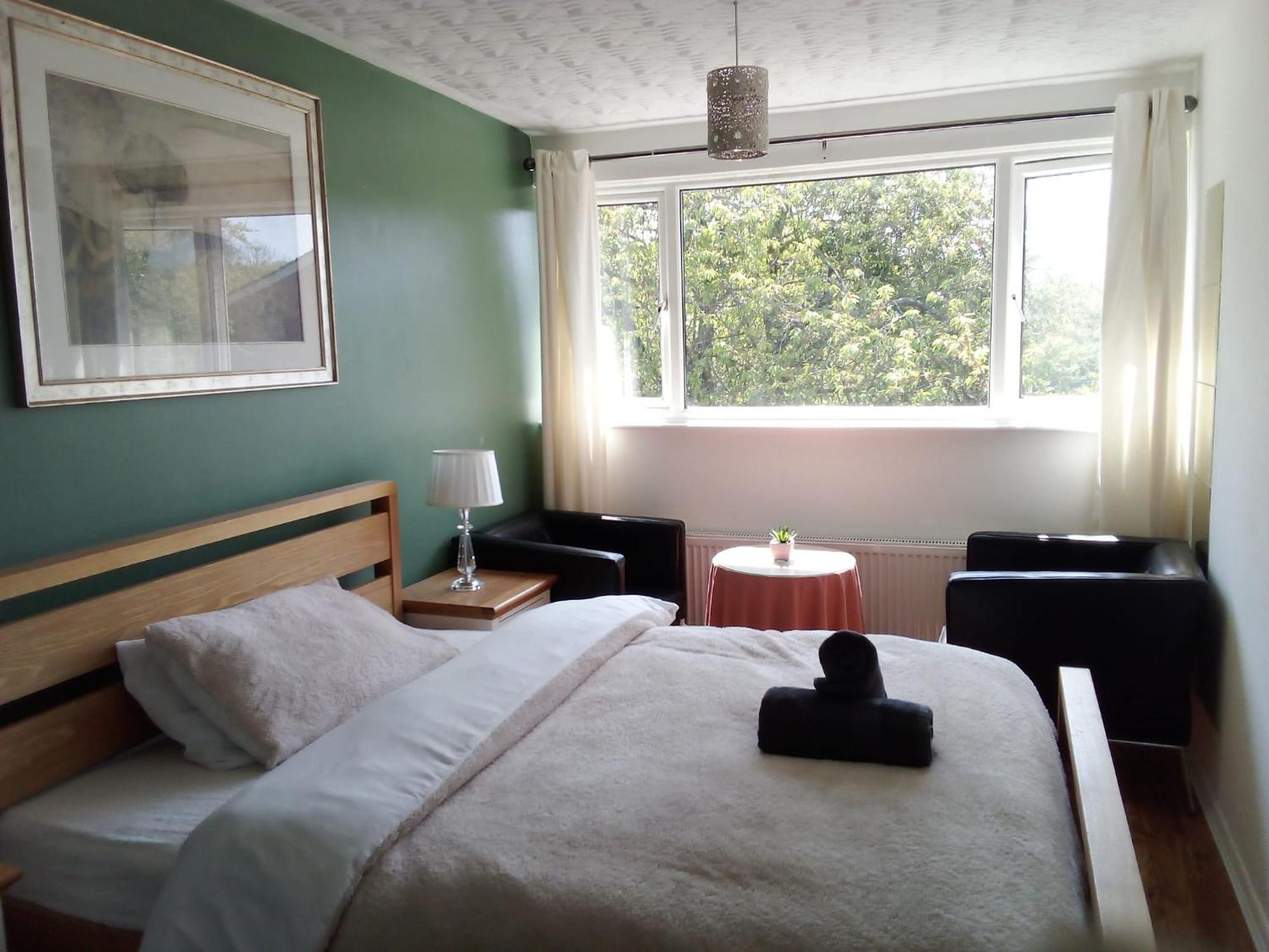 1 Luxurious Double Bedroom With Private Shower Reading Buitenkant foto